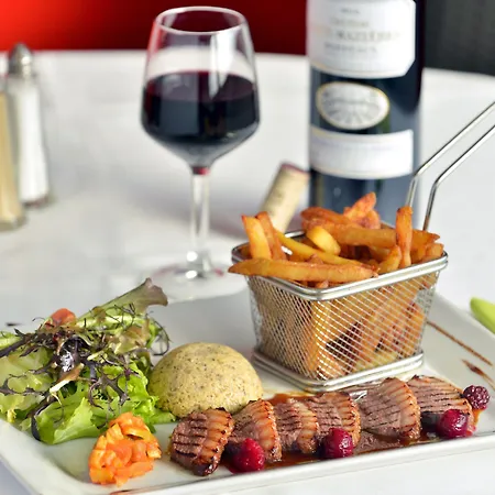 Hotel The Originals City, Le Beaujoire, - En Face Du Parc Des Expositions Et Face Au Stade Beaujoire Nantes