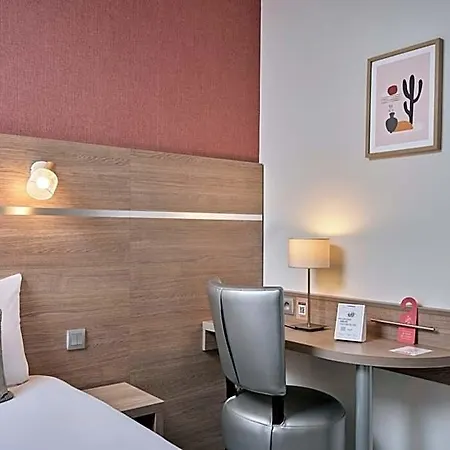 ホテル The Originals City, Le Beaujoire, - En Face Du Parc Des Expositions Et Face Au Stade Beaujoire 3*
