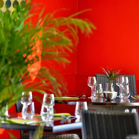 Hotel The Originals City, Le Beaujoire, - En Face Du Parc Des Expositions Et Face Au Stade Beaujoire 3*