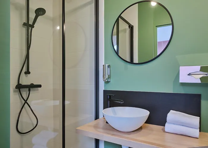 The Originals City, Le Beaujoire, - En Face Du Parc Des Expositions Et Face Au Stade Beaujoire Hotel 3*